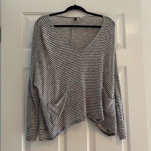 BDG by Urban Outfitters long sleeve top. Size XS.